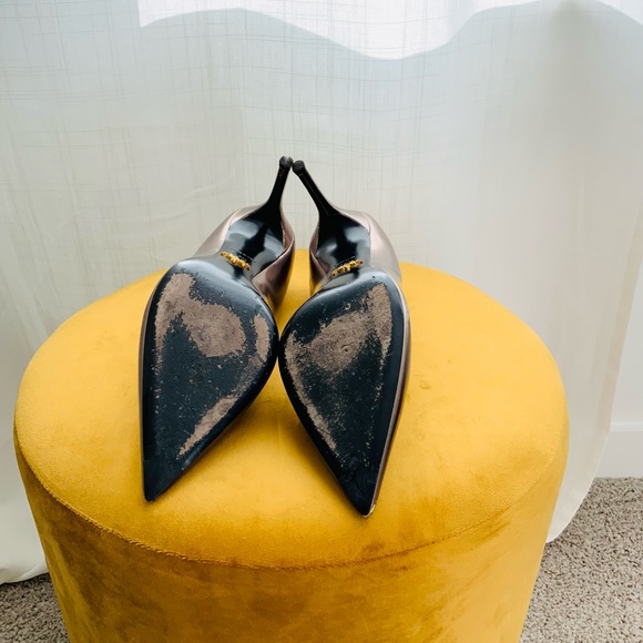 Authentic Prada Metallic Pewter Pointed Toe Pumps Size 39.5 - Picture 9 of 9